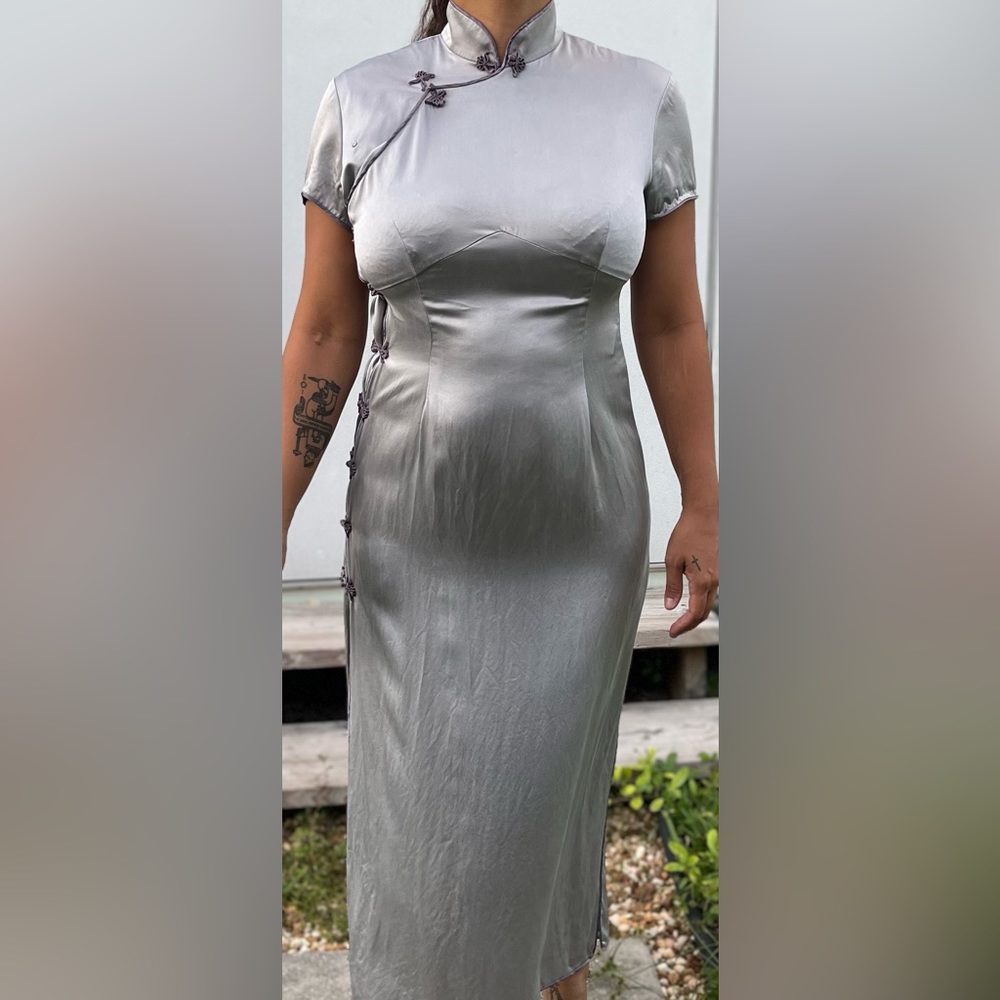 Oriental collar line silver silk dress